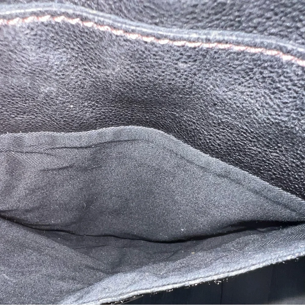 Fossil Vintage Black Leather Shoulder Bag with Brass Hardware! See All Pics.